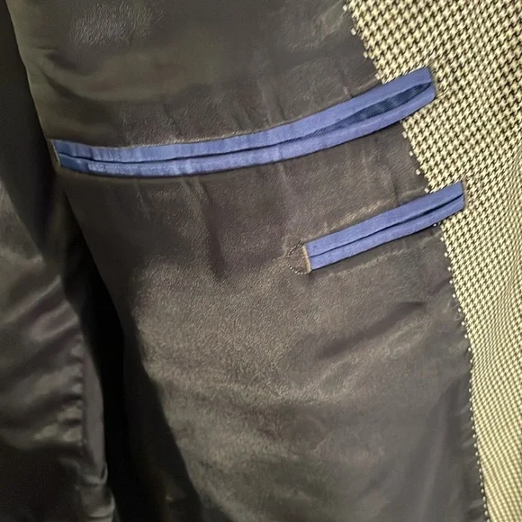 Nautica black and white houndstooth men’s suit jacket . Size 42R. 6 pockets - Picture 14 of 15